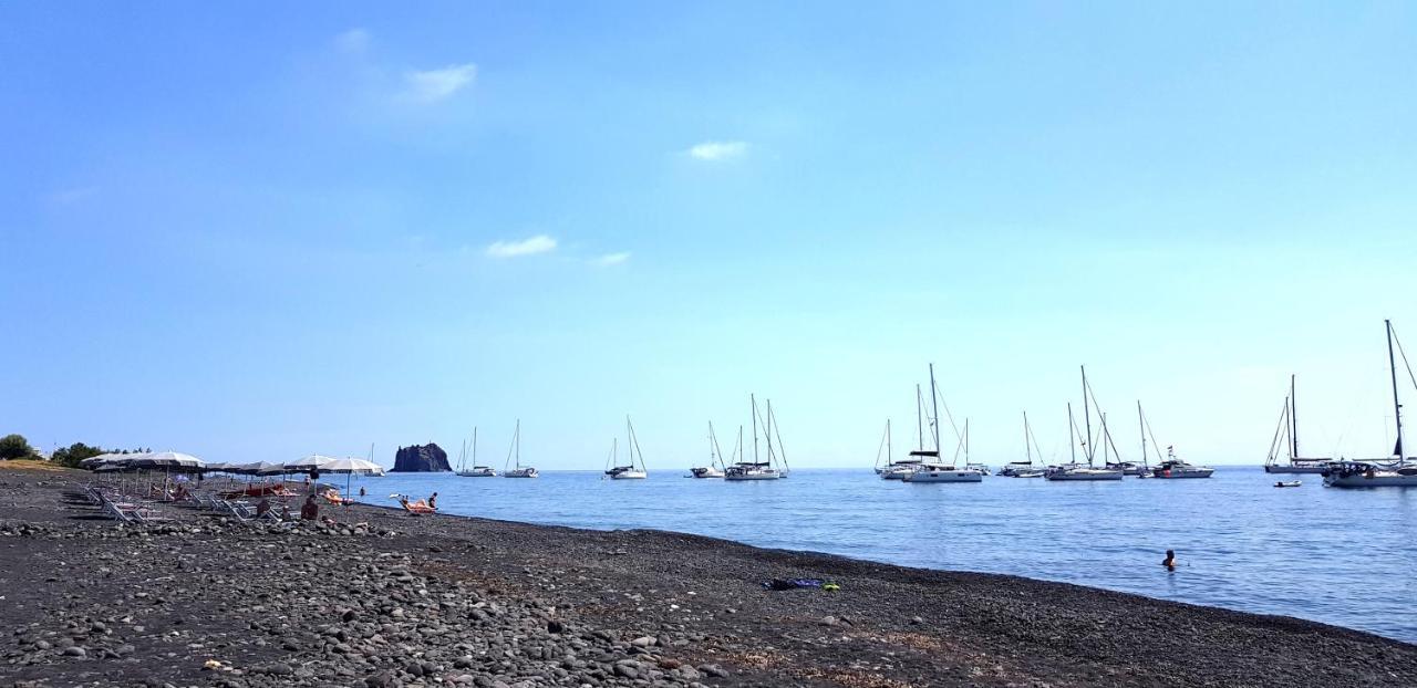 Villa Ginestra Sulla Spiaggia Di Stromboli Kültér fotó