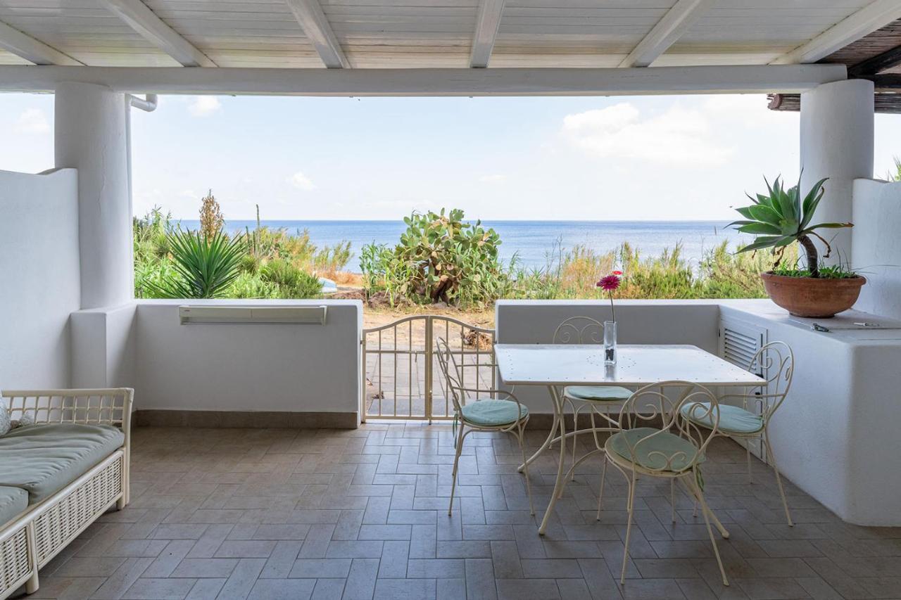 Villa Ginestra Sulla Spiaggia Di Stromboli Kültér fotó