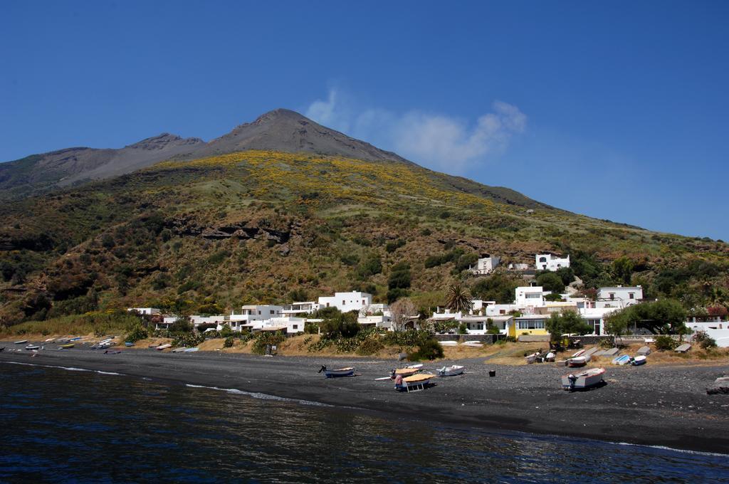 Villa Ginestra Sulla Spiaggia Di Stromboli Szoba fotó