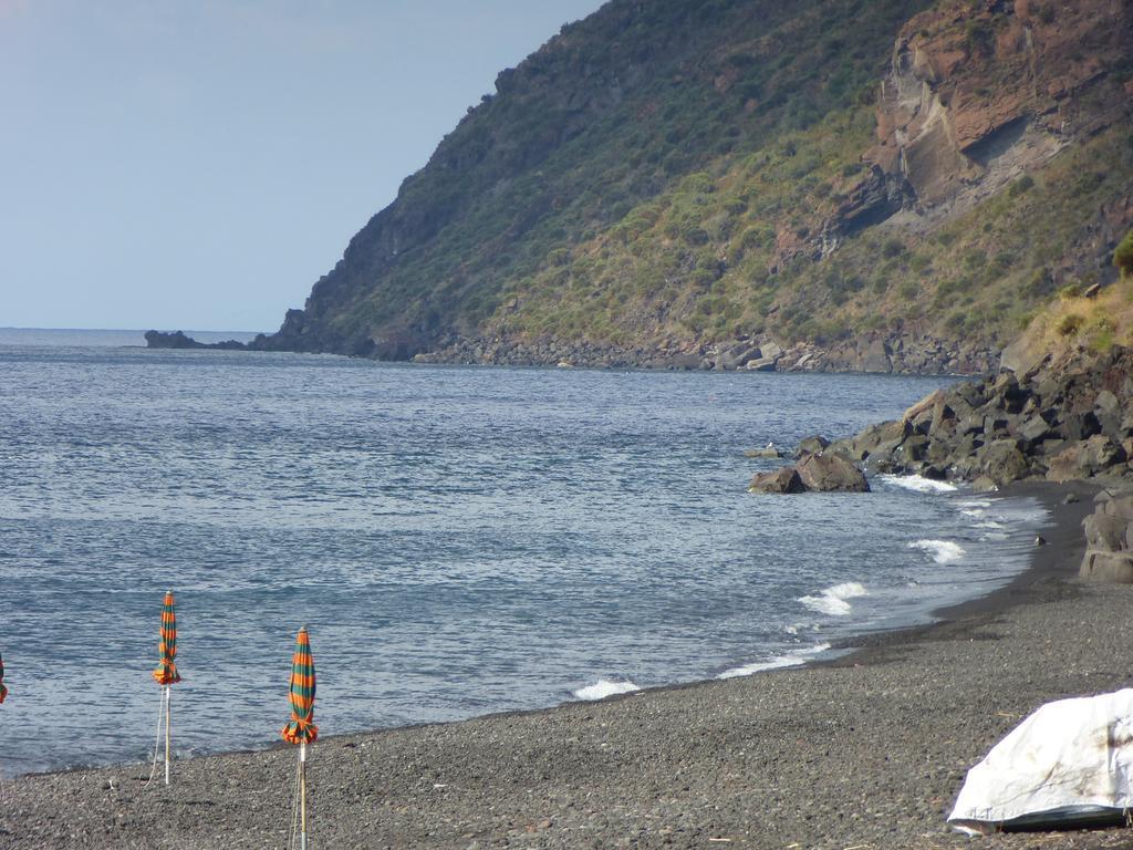 Villa Ginestra Sulla Spiaggia Di Stromboli Szoba fotó