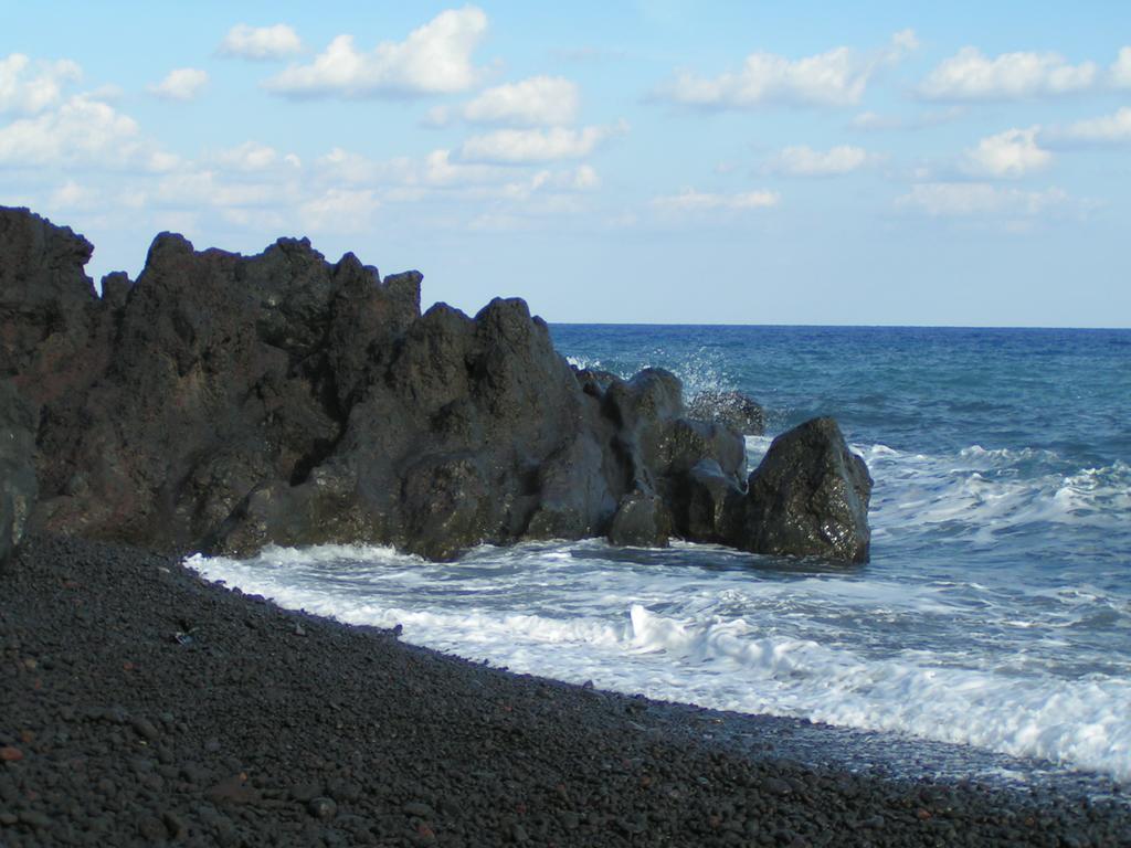 Villa Ginestra Sulla Spiaggia Di Stromboli Szoba fotó